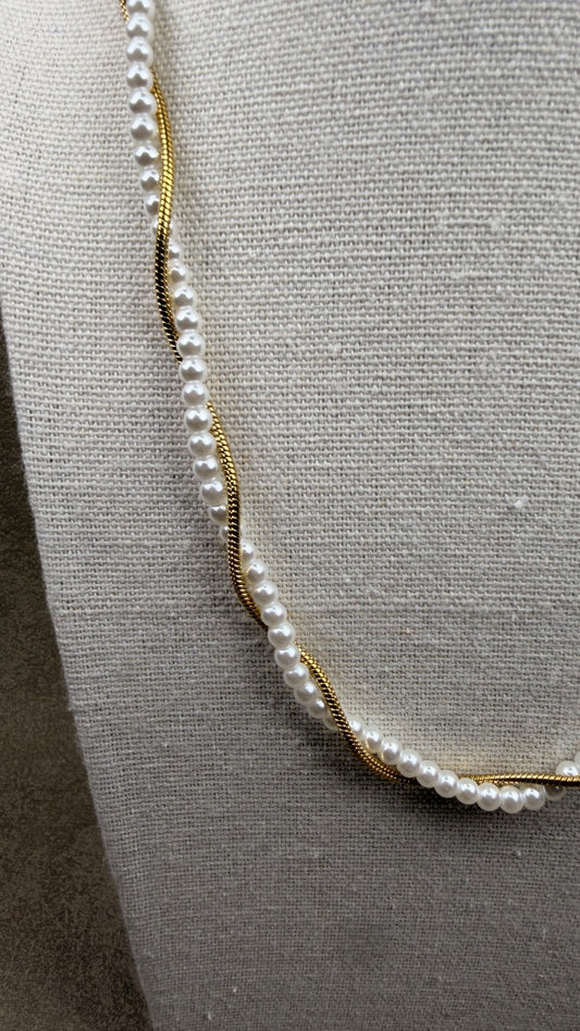 Pearl necklace and chain