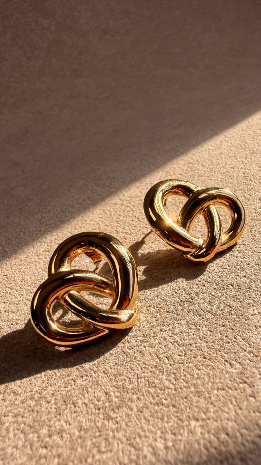Knot earrings