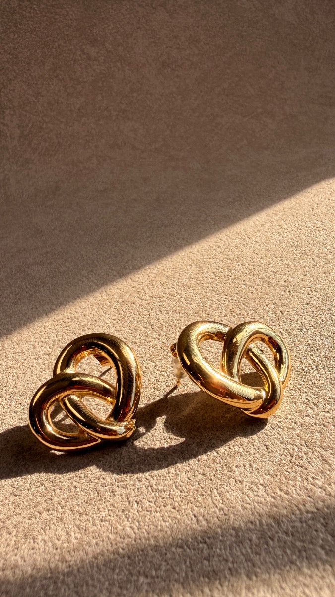 Knot earrings