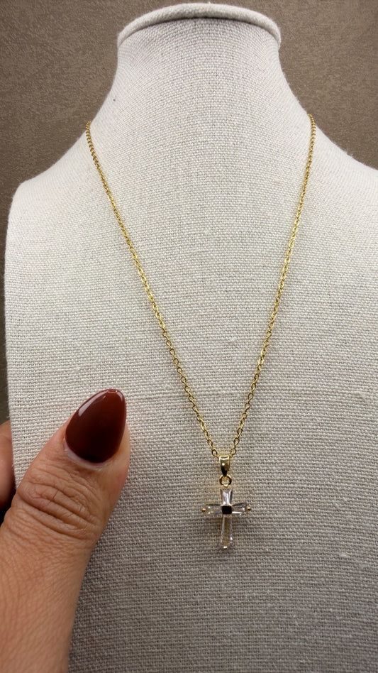 Crystal Shine cross necklace ✝️
