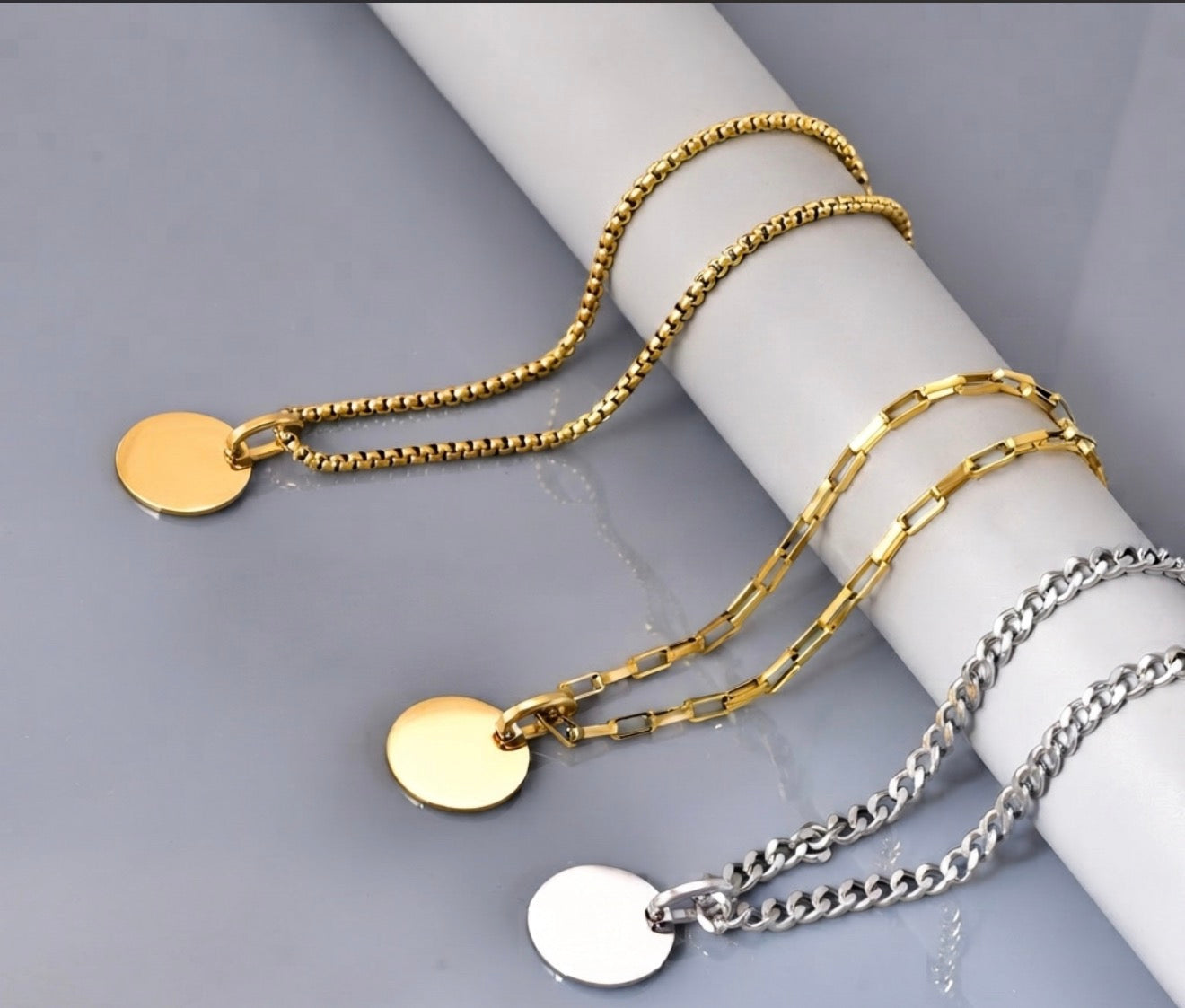 Collar minimalista personalizado