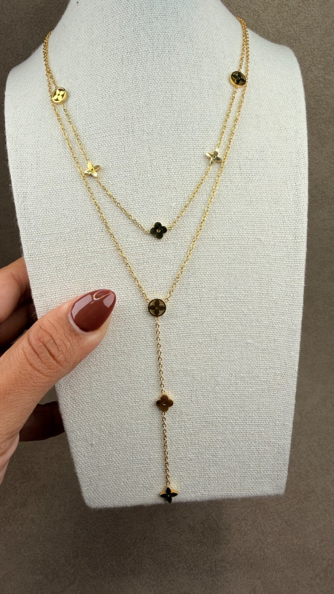 Collar layers chic ✨
