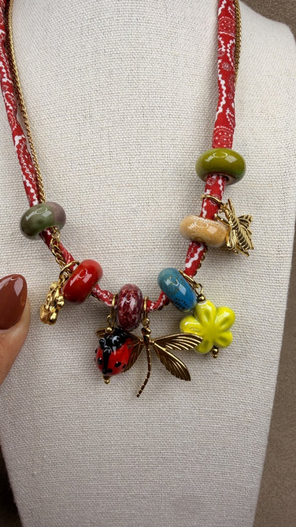 Collar Garden Color
