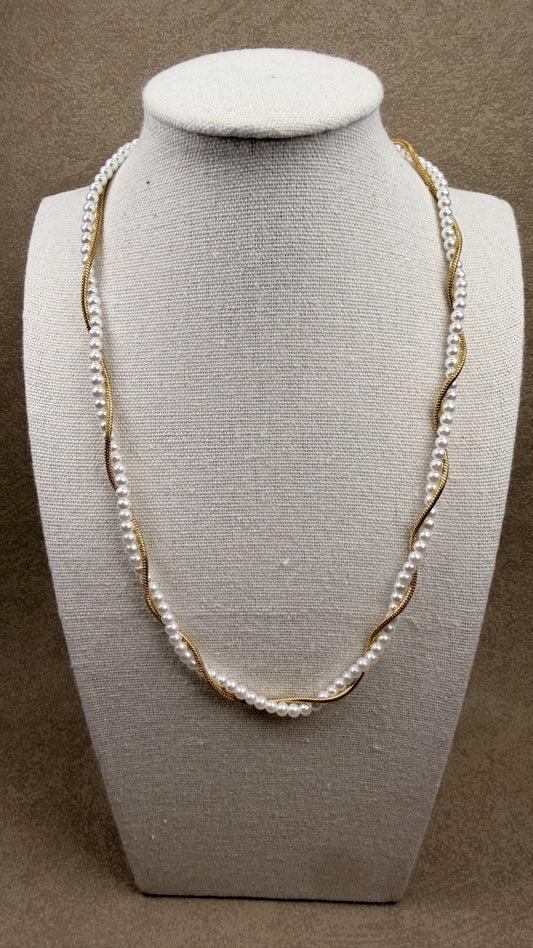 Pearl necklace and chain