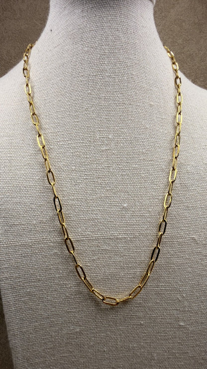 Classic paperclip necklace
