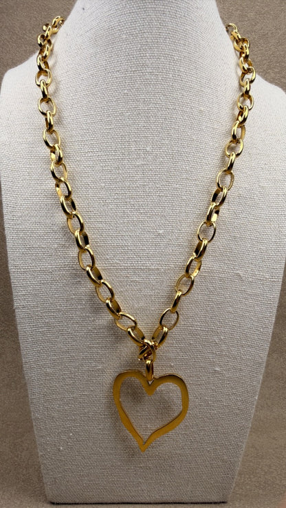 Collar corazón dorado