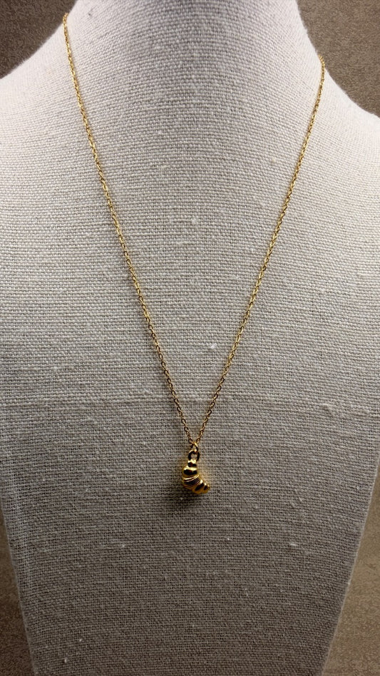 Croissant Necklace 🥐