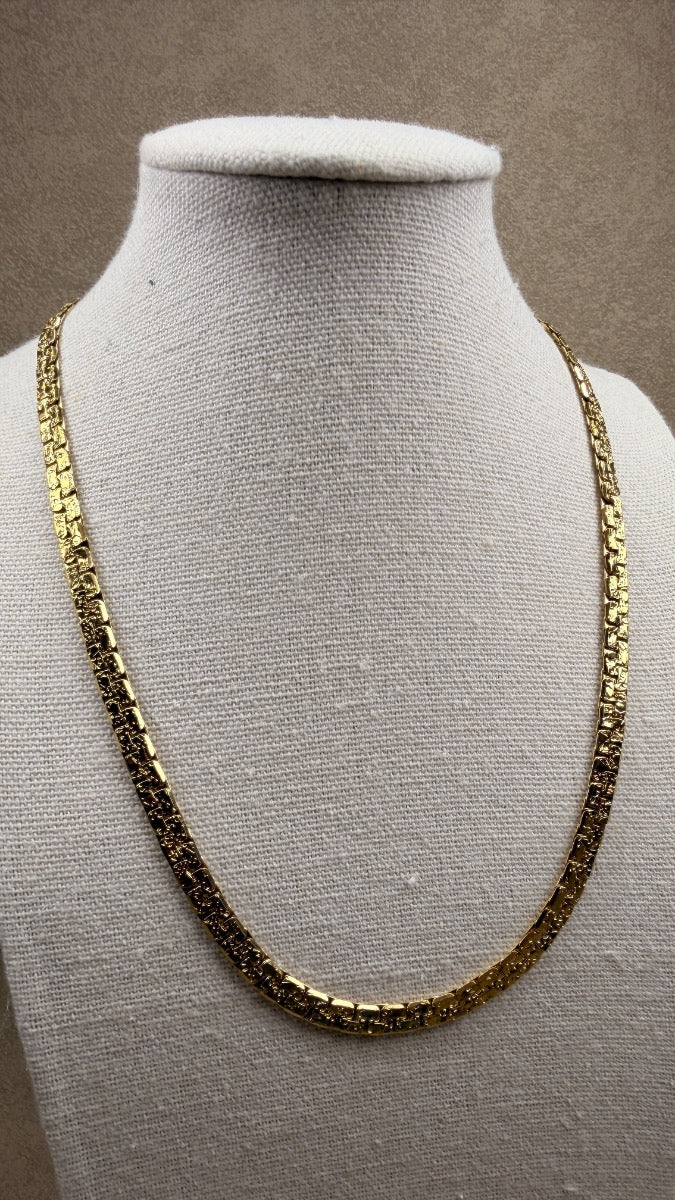 Collar golden texture